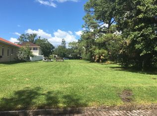 516 Riverside Dr, Palmetto, FL 34221