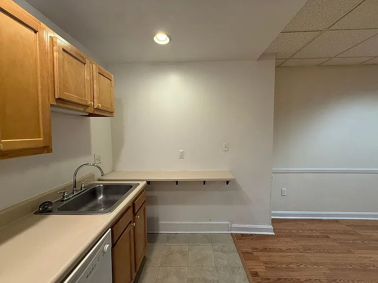 New King Edward Apartments — Photo 79