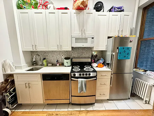 Rented by J PRESTON AND ASSOCIATES INC | media 9