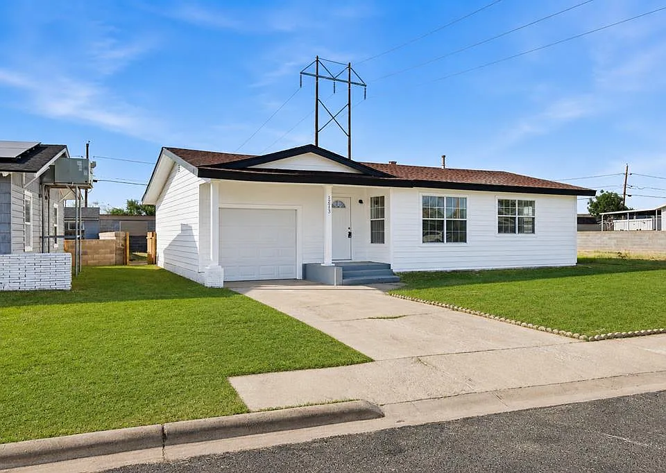 1213 Patton Dr