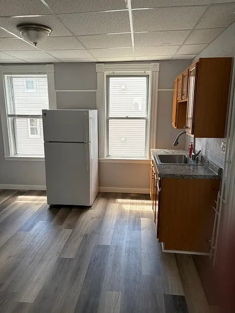 103 Third St - 2R — Photo 2