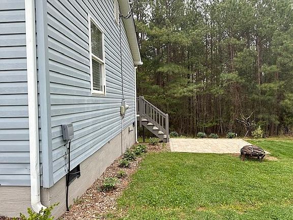 4th image of 399 Silkwood Ln
