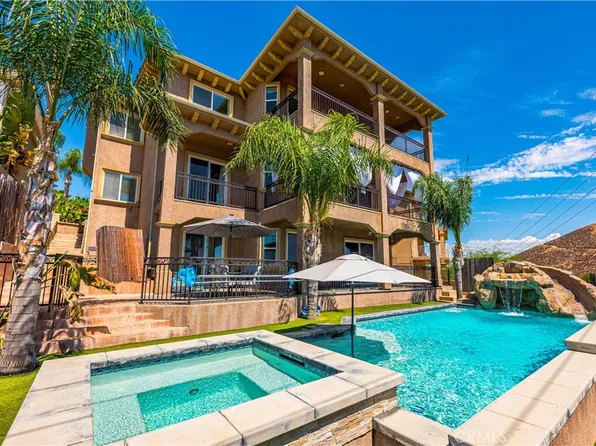28828 Yosemite Pl, Canyon Lake, CA 92587