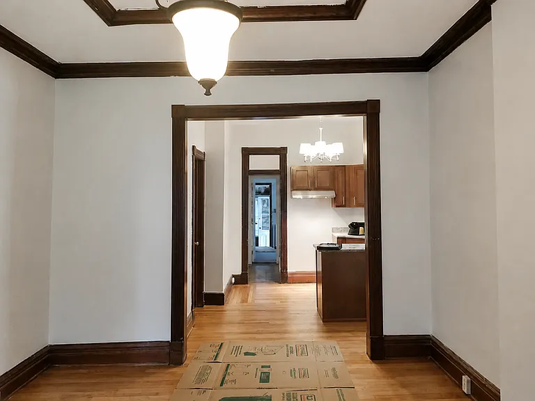 120 S Lake Ave #1 — Photo 2