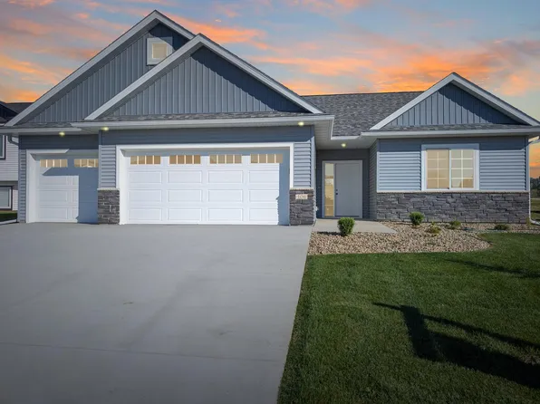 106 Fairway St, Zumbrota, MN 55992