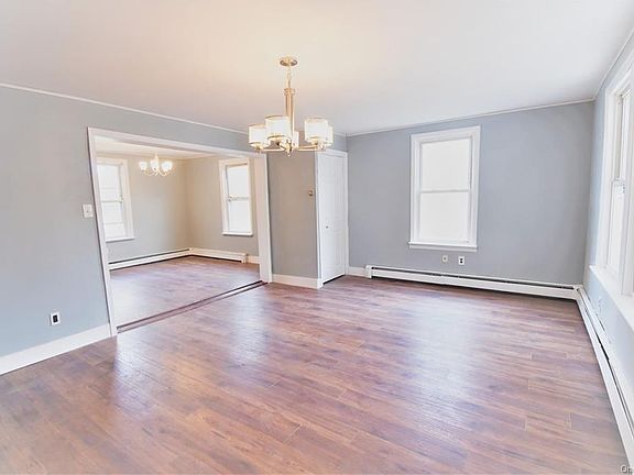 4th image of 54 Seward Ave