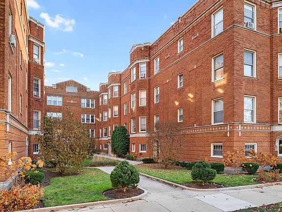 2nd image of 609 Washington Blvd APT 2E