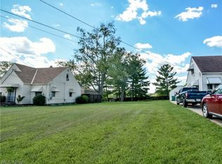 Dunham Rd, Maple Heights, OH 44137