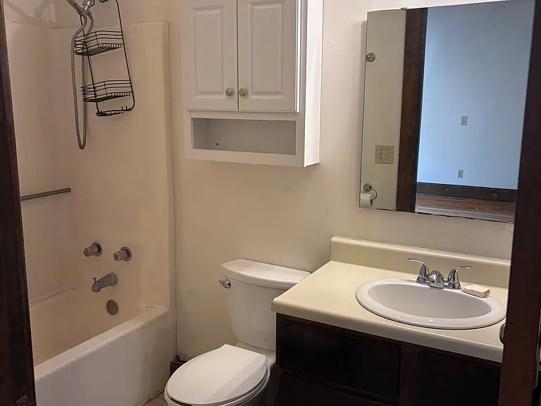 210 E 5th St #6 — Photo 6