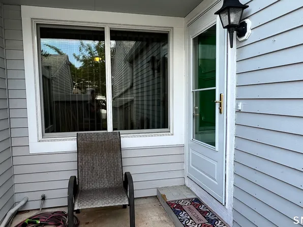 602 Longfellow Drive #602, Branford, CT 06405