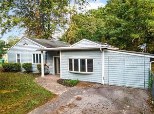 75 Glenco Rd, Warwick, RI 02889