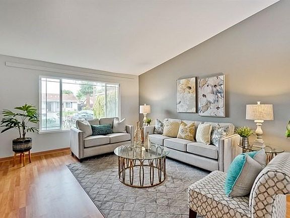 3rd image of 5552 Dunsburry Ct