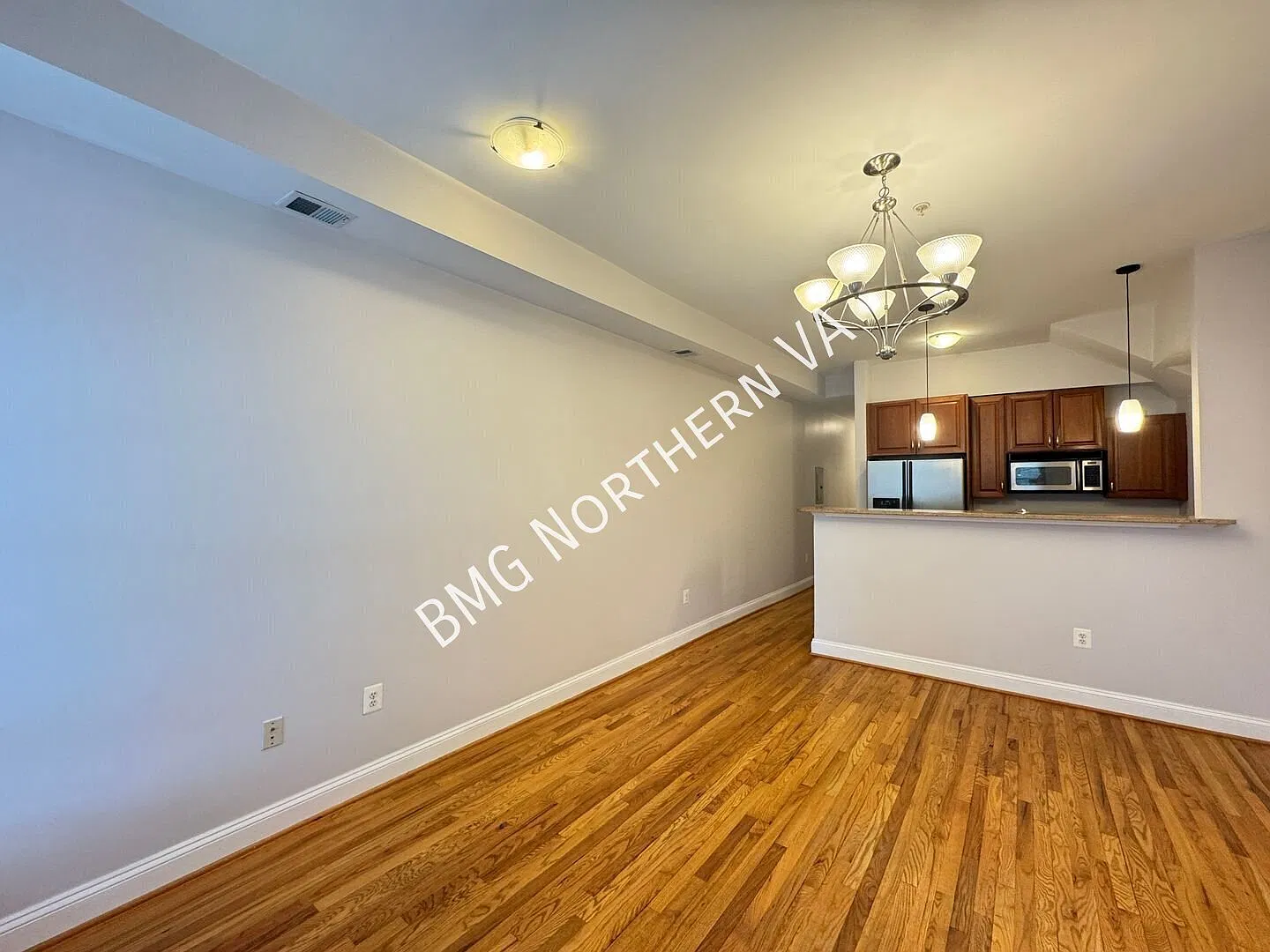 Charming 2BR/2BA Condo in Columbia Heights — Photo 4
