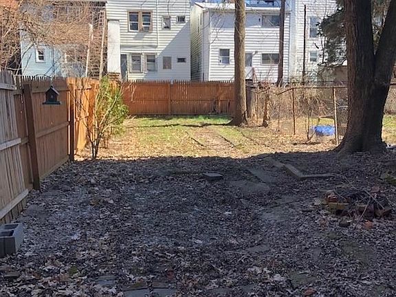 3rd image of 3238 6th Ave