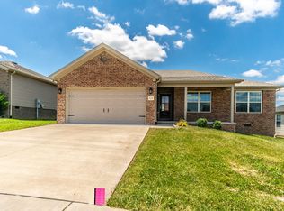 635 Boulder Ct, Berea, KY 40403