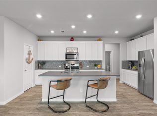 10101 Lakemont Dr, Fort Worth, TX 76131