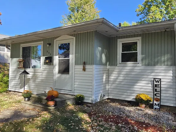 932 S Bartlett St, Shawano, WI 54166