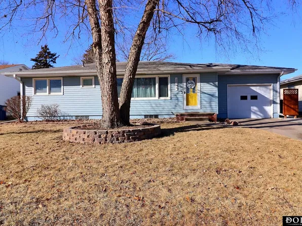 2049 Pearl St, Fremont, NE 68025