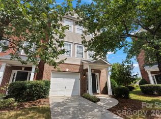 9768 Walkers Glen Dr, Concord, NC