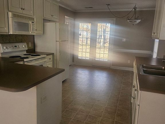 5th image of 203A S Harding Dr