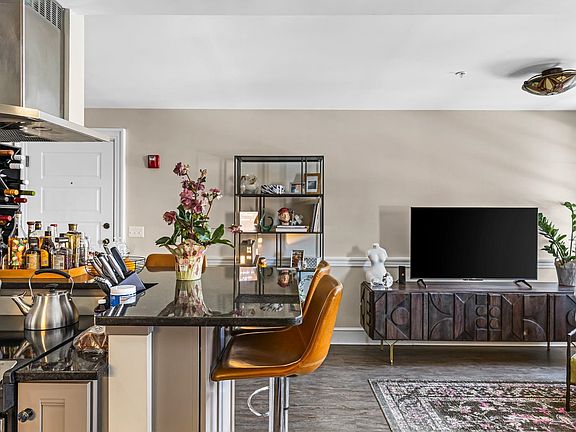 4th image of 80 State Street #202