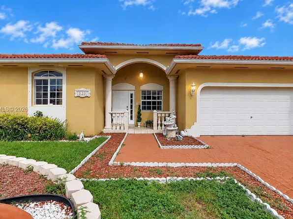 18201 SW 144th Ct, Miami, FL 33177