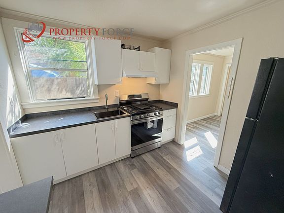2nd image of 143 Buckeye St #2