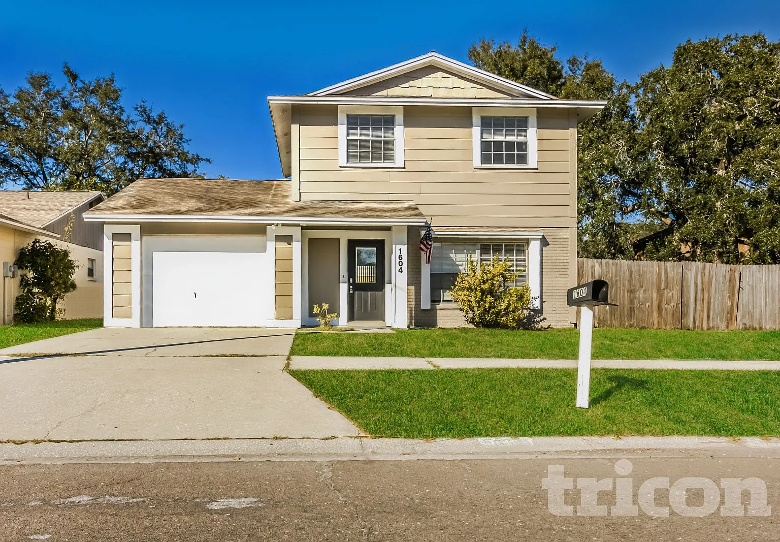1604 Palm Leaf Drive Brandon FL — Photo 1