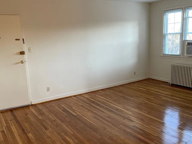 Lee Albemarle Apartments — Photo 21