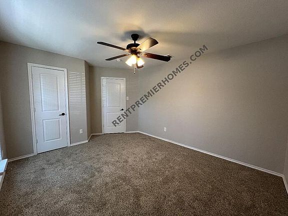 4th image of 725 Fannin Dr