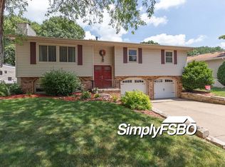 1210 8th Street Ct, Hampton, IL 61256