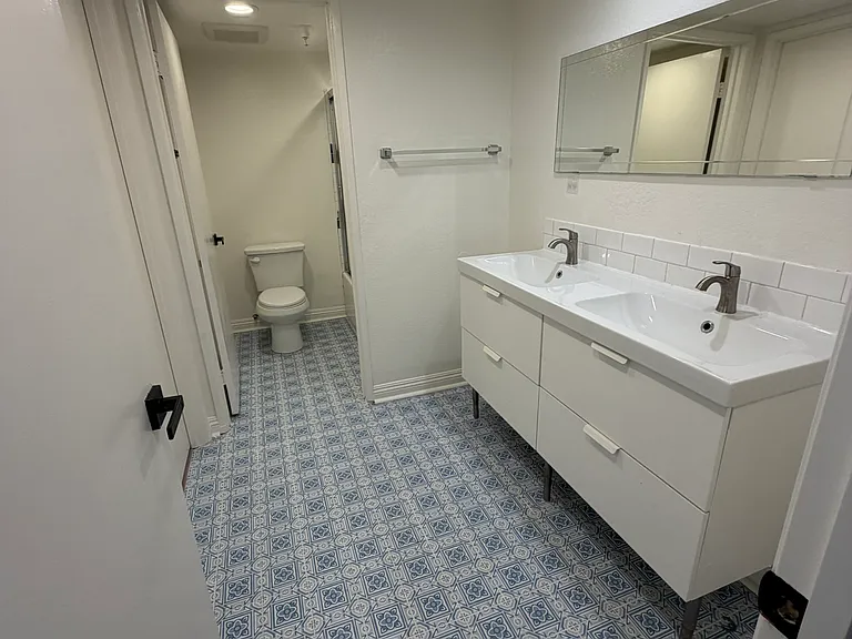 313 E Pine St #18 — Photo 25