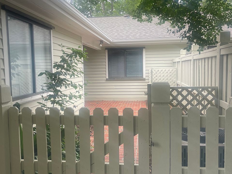 1st image of 6120 Inland Greens Dr