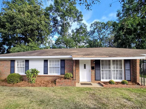 2745 Green Oaks Dr, Montgomery, AL 36107