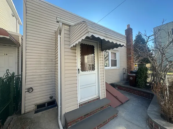 32-27 42nd Street image 1 of 6