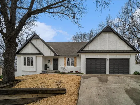 17911 Cliff Dr, Independence, MO 64055