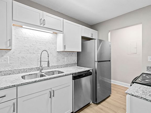5th image of 4527 18th Ave E #91