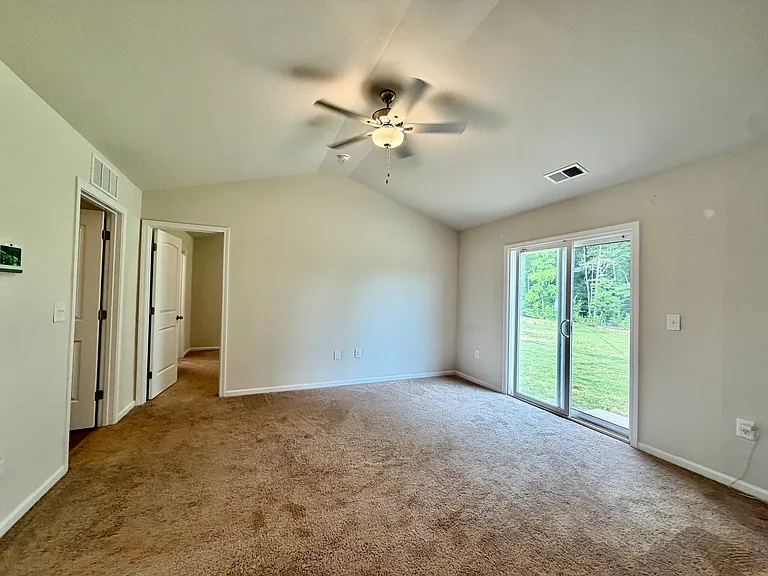 3118 Maple Ridge Dr — Photo 14