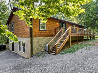 3613 Old Mountain Rd, Sevierville, TN 37876