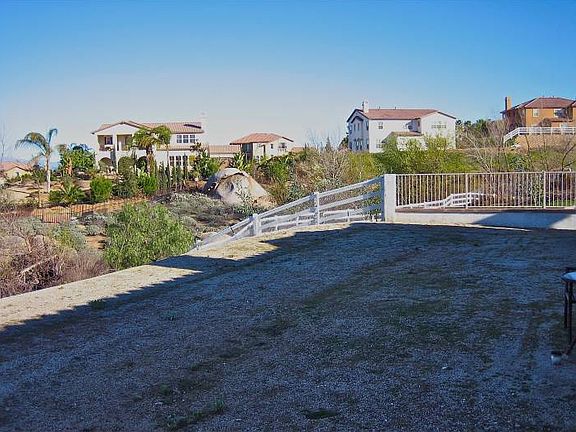 GREAT NEIGHBORHOOD VIEW