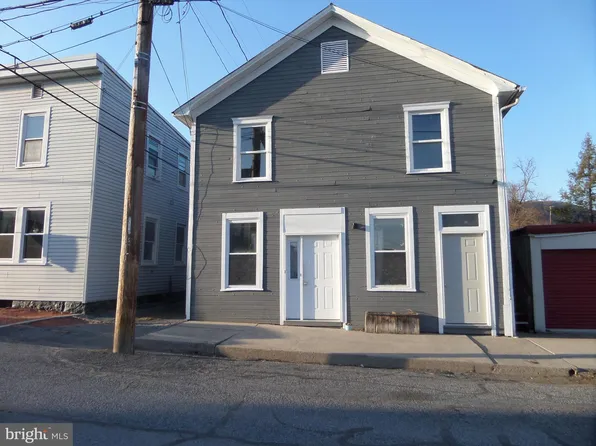 3 W John St, Mc Veytown, PA 17051