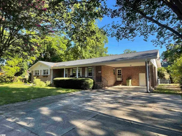 102 W Maple St, Clinton, SC 29325