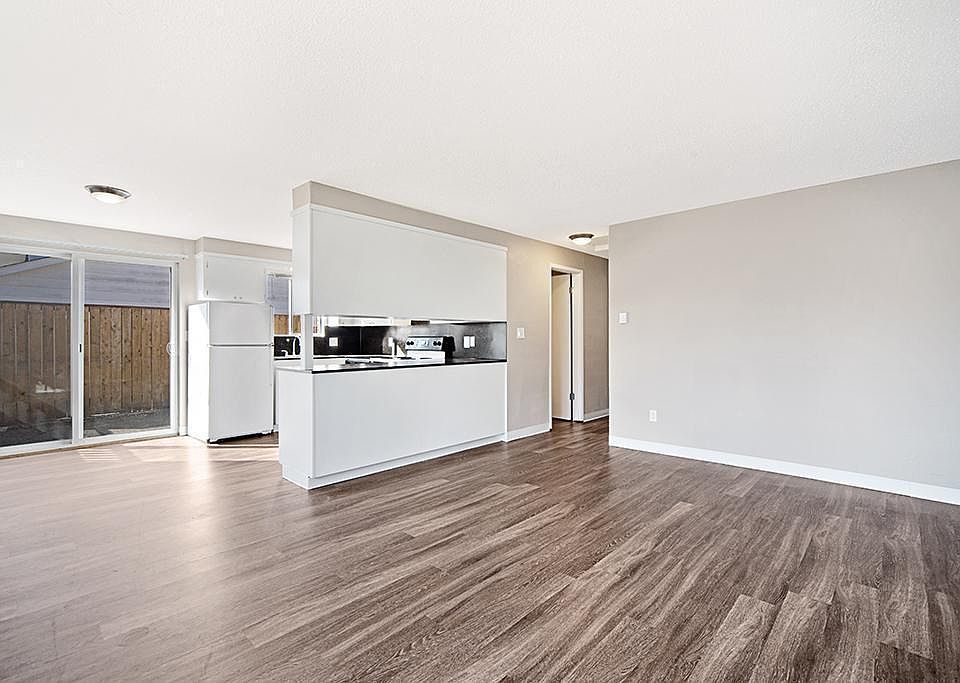 1st image of 309 School St SE #1