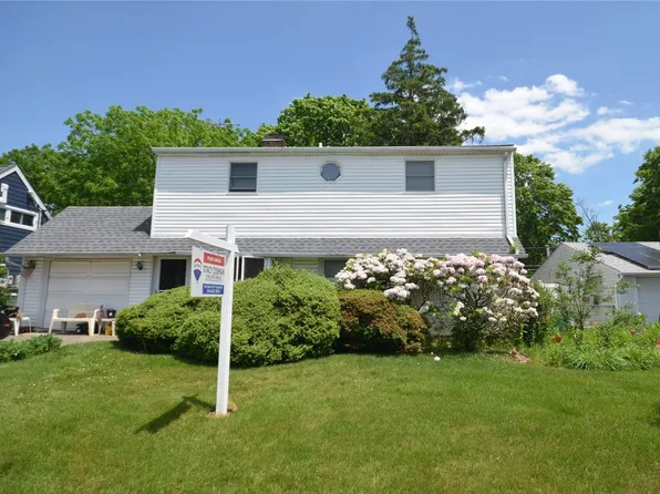 178 Choir Lane, Westbury, NY 11590