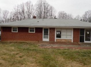 1214 Maxine Rd, Martinsville, VA 24112