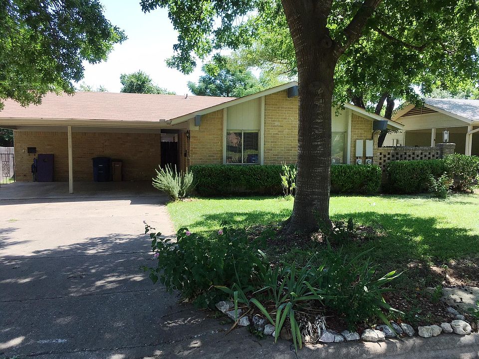 Darling duplex just a hop and skip away from Zilker Park and
