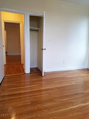 Rented by Hillel Realty Group | media 15