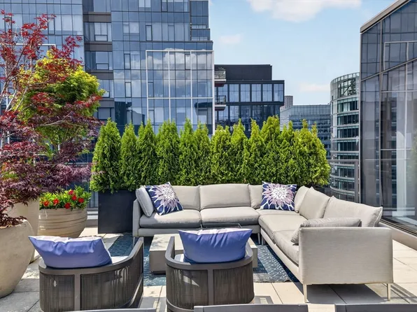 135 Seaport Blvd Unit 2007, Boston, MA 02210