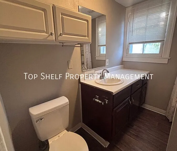 4216 Ingersoll Ave #6 — Photo 8