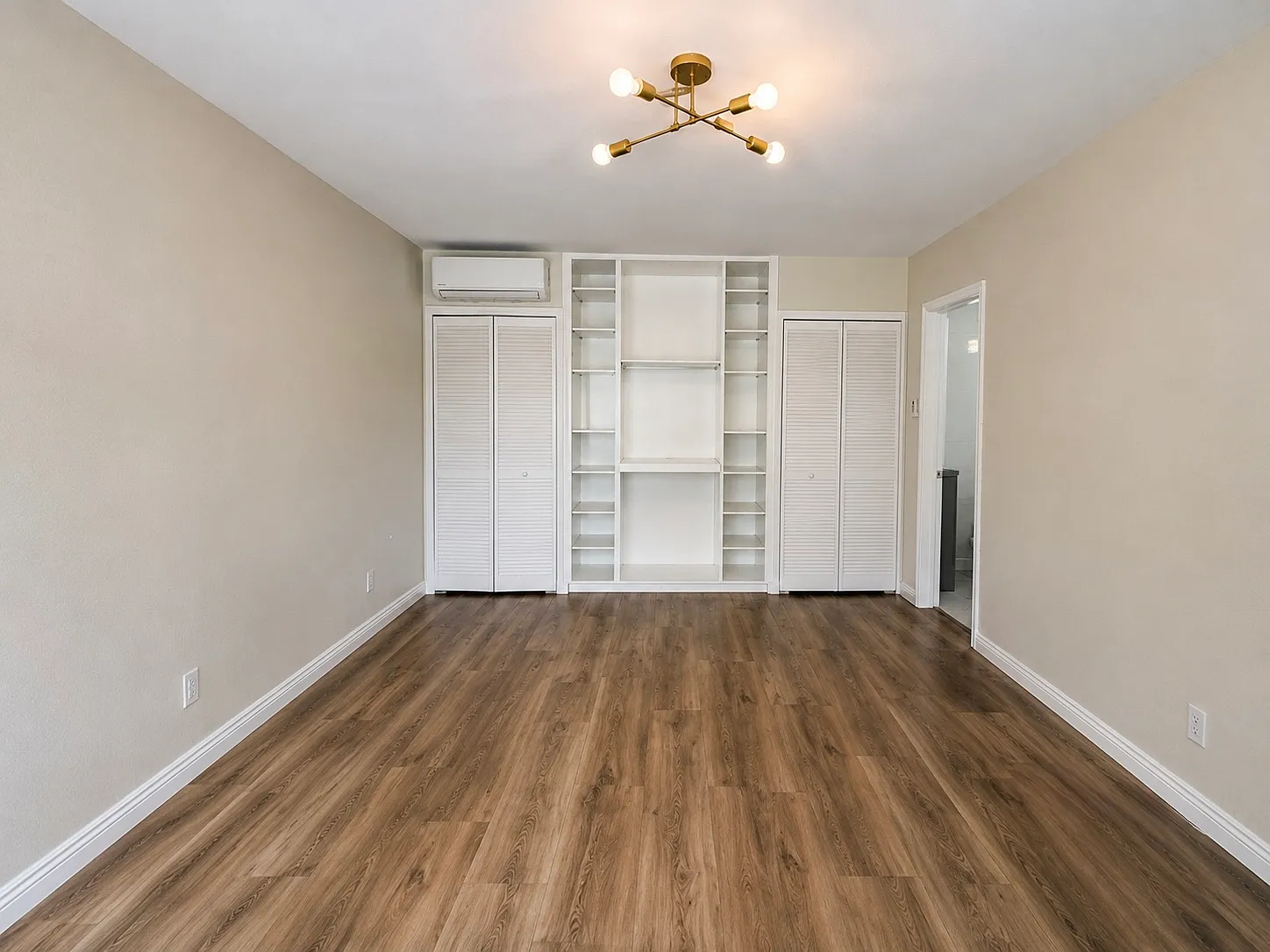 Studio, 450 sqft, $1,500 — Photo 2